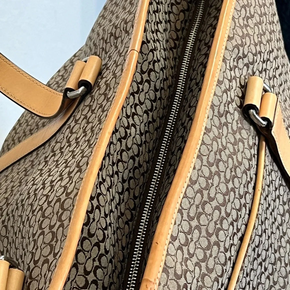 Coach F77012 Vintage XL Signature C Canvas w/Vachetta Leather Trim Tote … - Picture 9 of 12